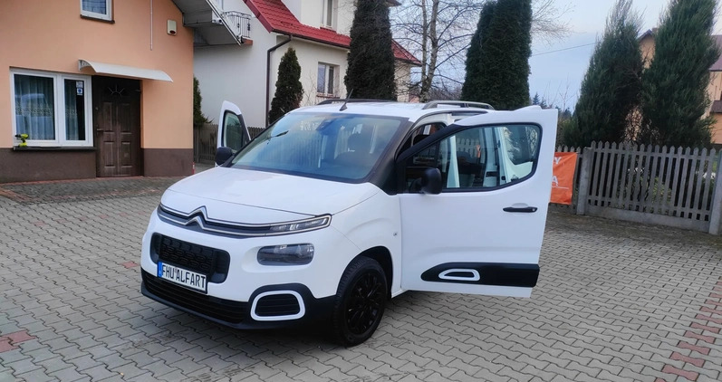 Citroen Berlingo cena 66900 przebieg: 111000, rok produkcji 2020 z Staszów małe 497